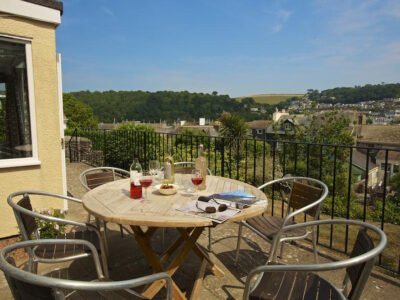 Moonrakers, Clarence Street