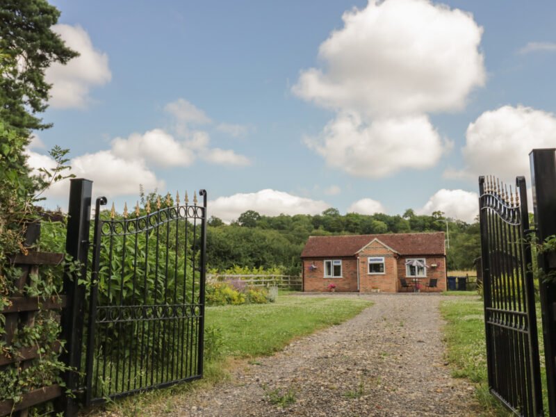 Lawn Lodge