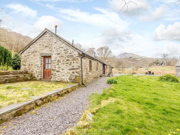 Bythyn Ddol Hafod