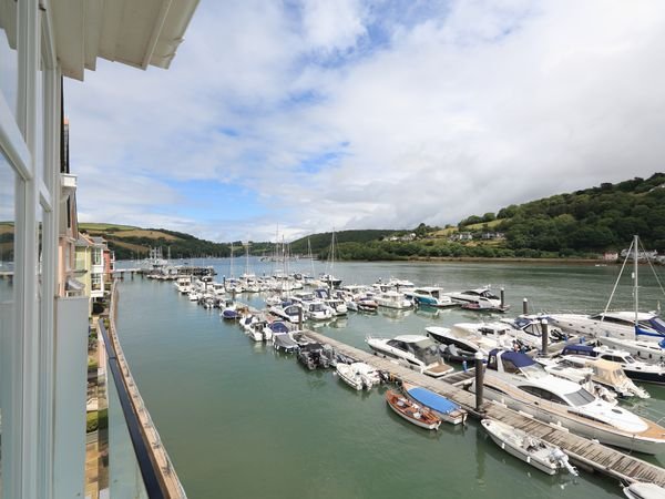 9 Dart Marina