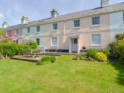 4 Coastguards Cottage