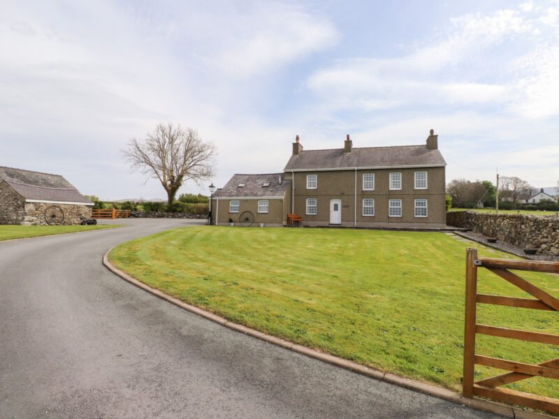 Garreg Wen Isaf Bach