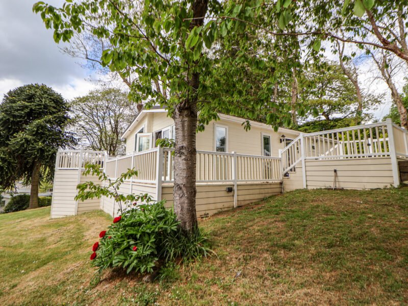 155 Woodland Hall (Lyons)