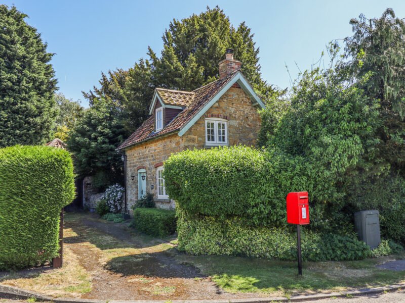 Old Blacksmiths Cottage
