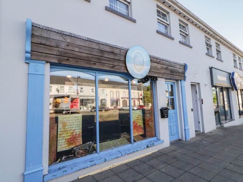 Shalom Apartment 100A