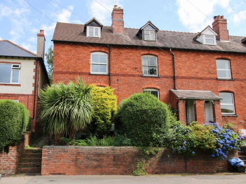 157 Watling Street South